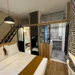 Appartement Cinq Diamants, Neuf Equipe, Parijs
